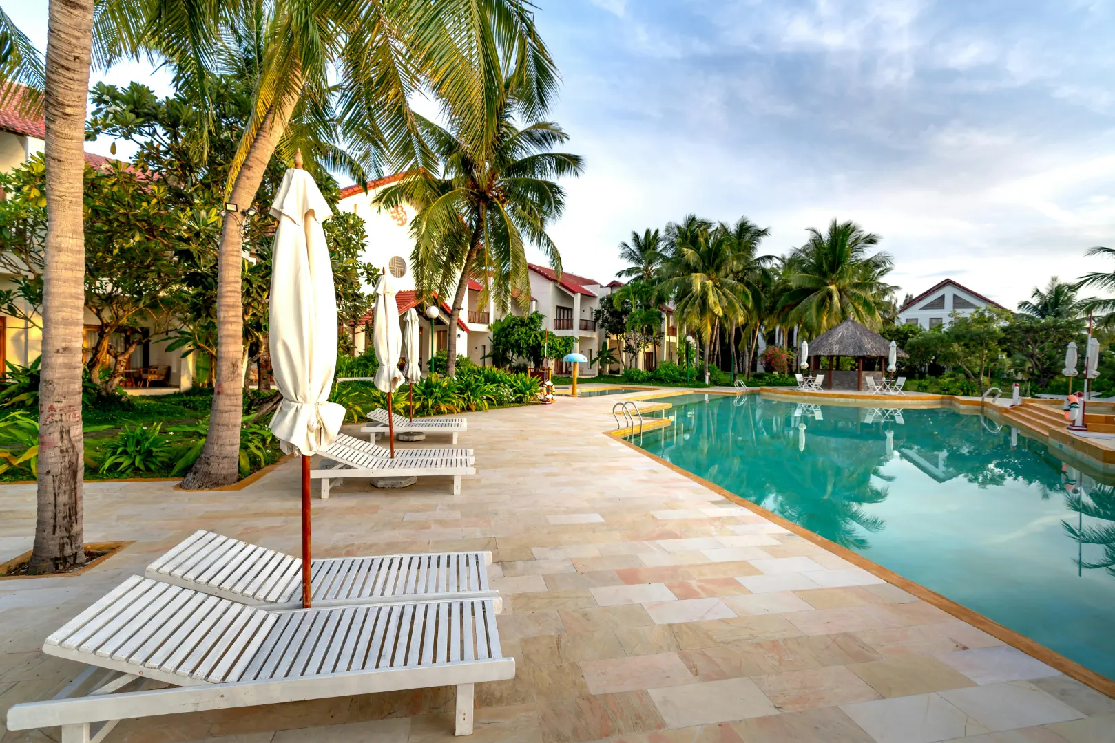 Salt-Resistant Paver Maintenance in South Florida Porcelain Paver